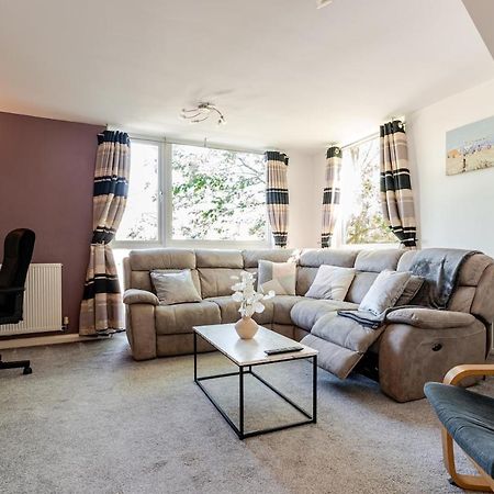 Comfortable 3-Storey House With Free Car Parking Manchester Luaran gambar