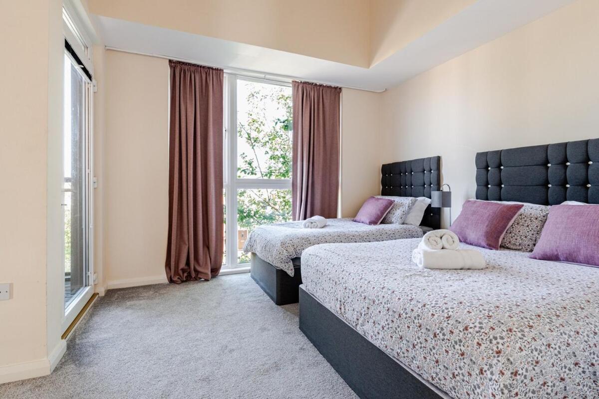 Comfortable 3-Storey House With Free Car Parking Manchester Luaran gambar