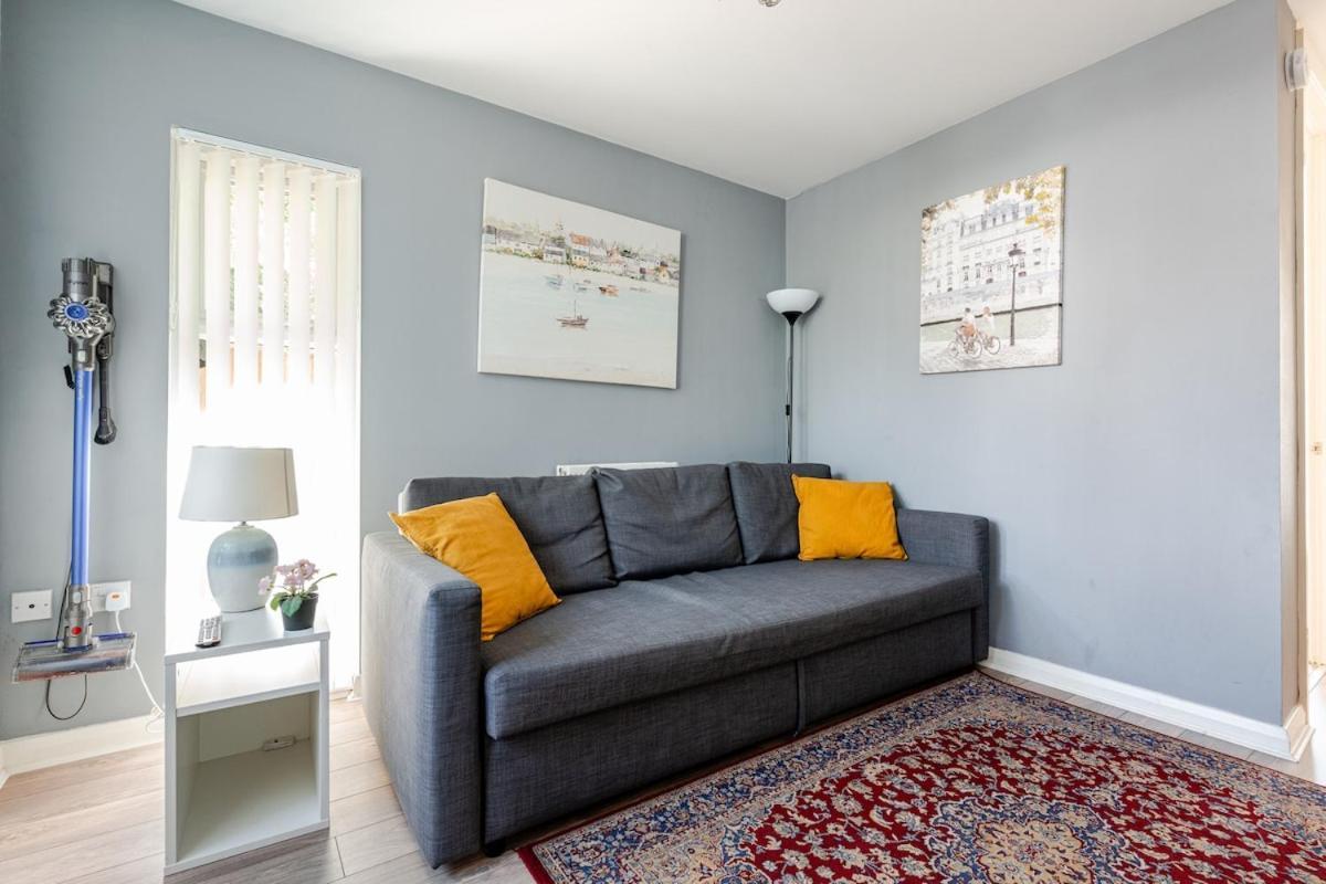 Comfortable 3-Storey House With Free Car Parking Manchester Luaran gambar